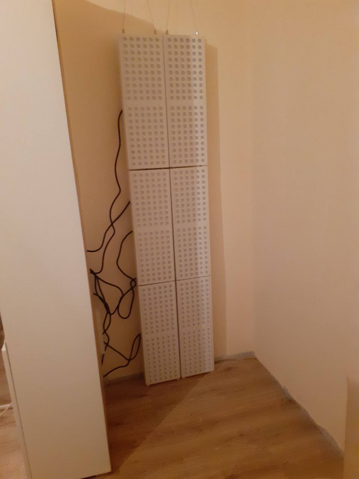 TL200 — стенен панел